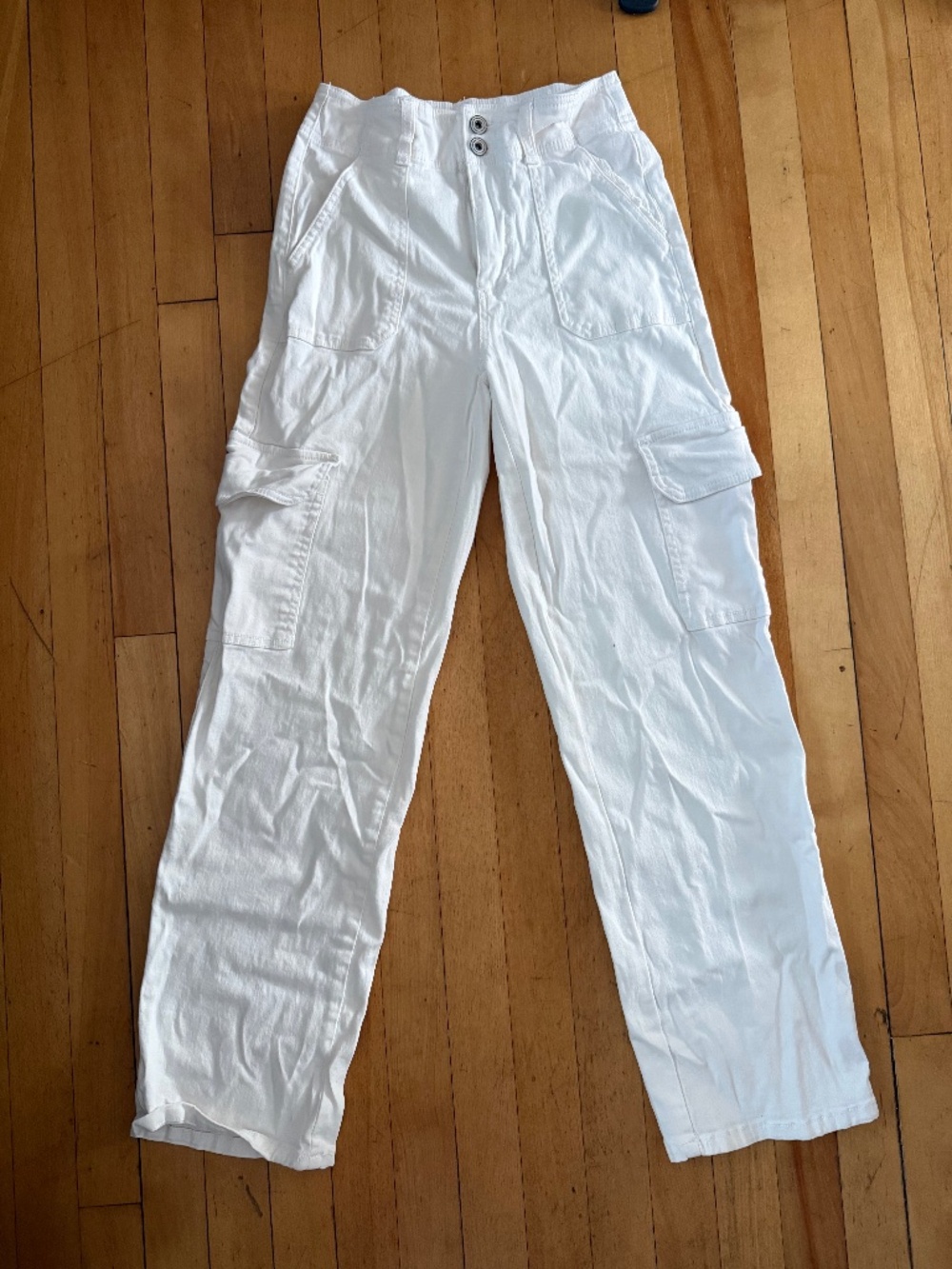 White relaxed cargo